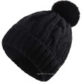 Chapéu de inverno alinhado de cetim chapéus de gorro pom